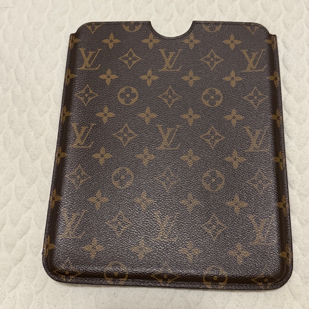 Louis Vuitton Brown and Tan Monogram Case